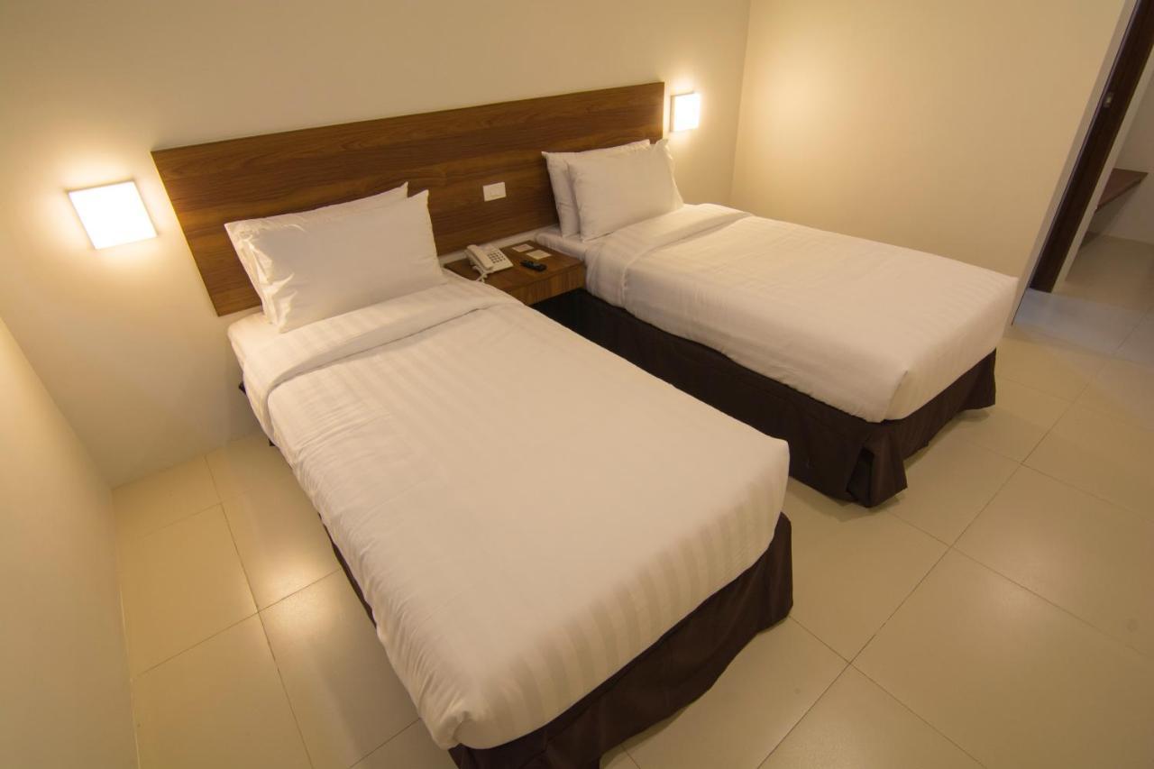 Mango Suites Cauayan Ngoại thất bức ảnh